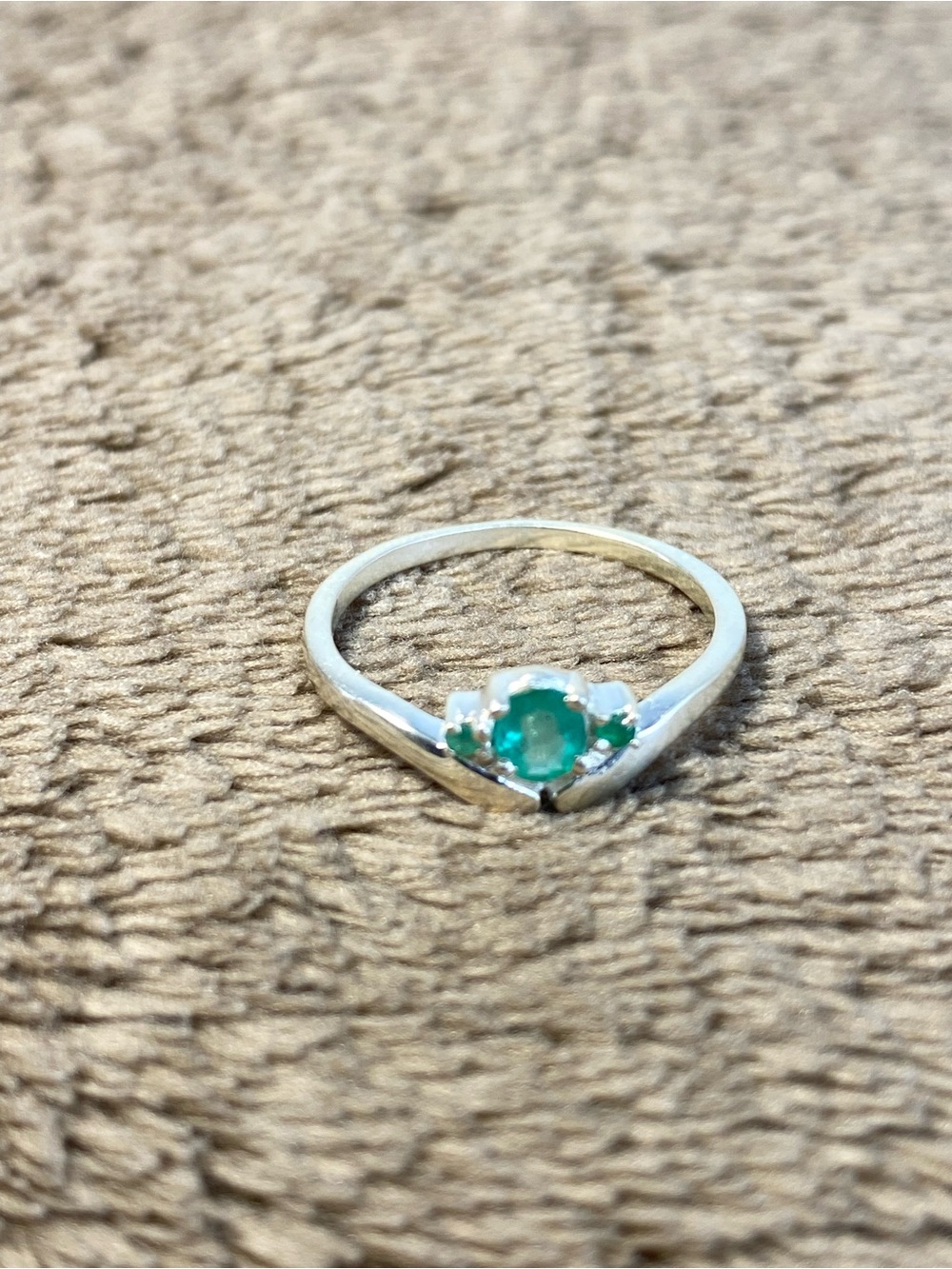 925 Sterling Silver Natural Emerald Womens Trilogy Ring